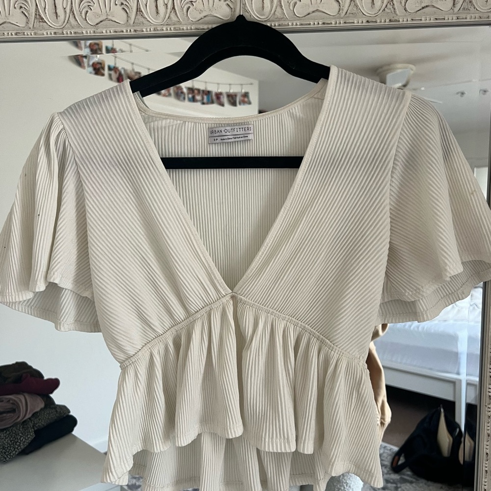 Urban Outfitters white short sleeved crop top size S